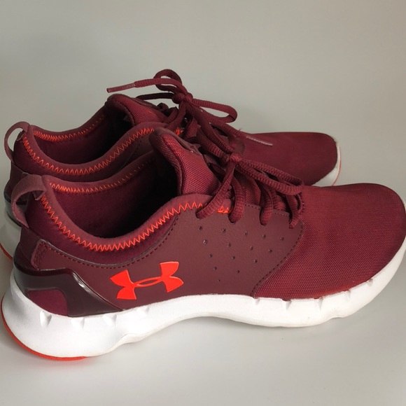 maroon under armour shoes